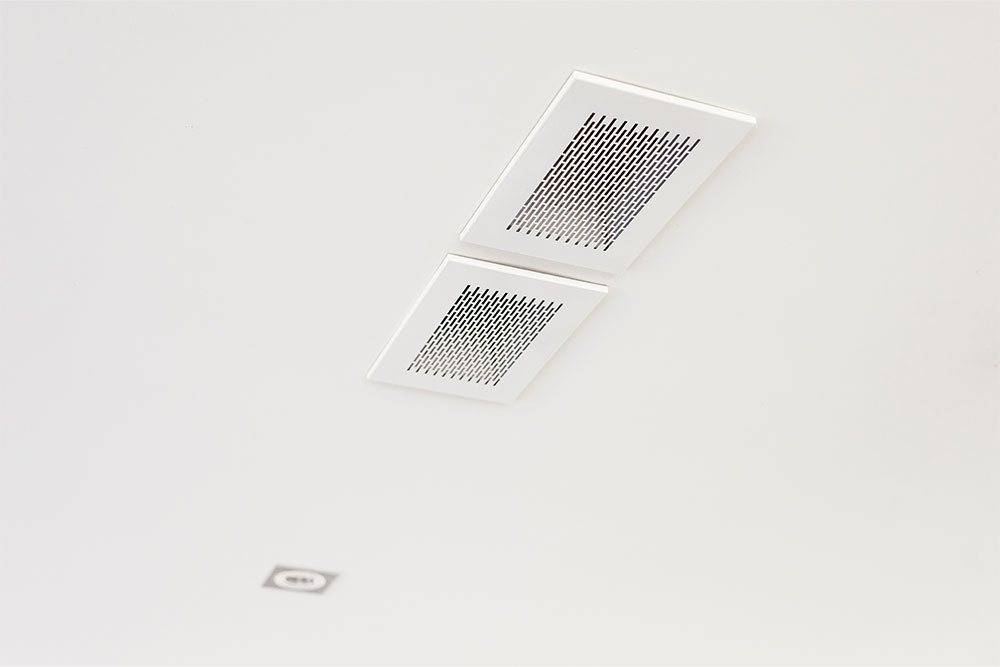 Abluft-Auslässe an Decke in Küche von Wohnüberbauung Zihl in Beinwil am See